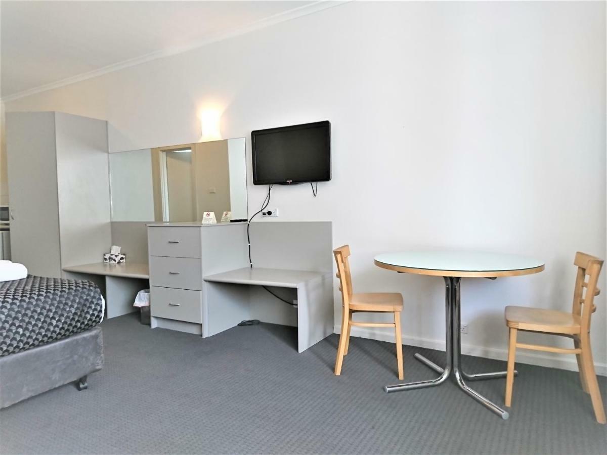 Glenelg Beach Gateway Studio Apartment ภายนอก รูปภาพ