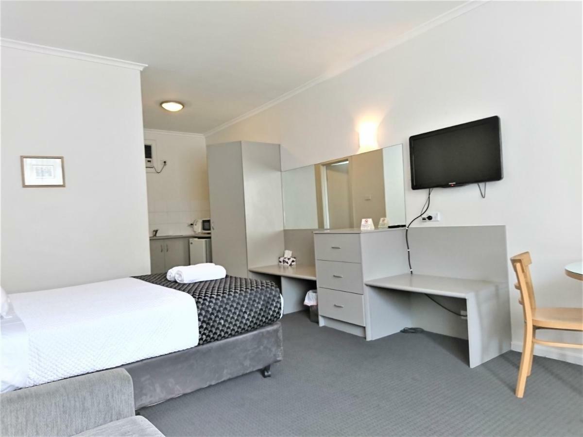 Glenelg Beach Gateway Studio Apartment ภายนอก รูปภาพ