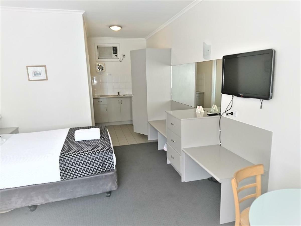 Glenelg Beach Gateway Studio Apartment ภายนอก รูปภาพ